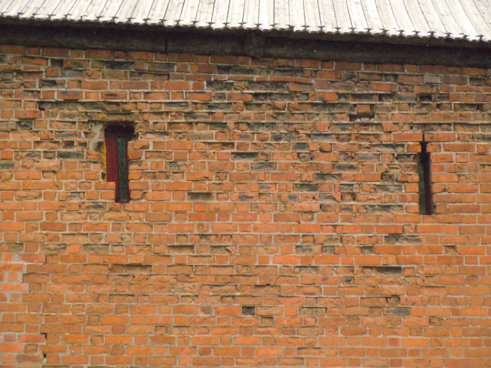 28 апреля 2012 г. Снова к Зачатской башне. Кадры не мои: http://www.skyscrapercity.com/showthread.php?t=1366667&page=20. Добрались до арок проезда. Справа, за берёзой, виден вход в башню.-23