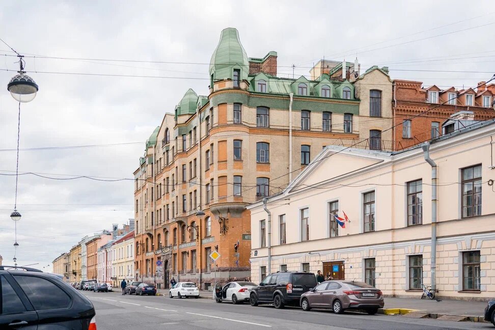  7-я линия ВО, 16-18