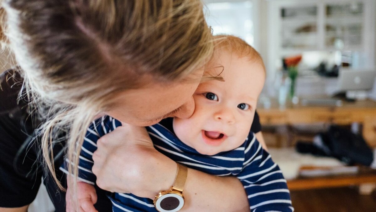     В Ростовской области со следующего года введут единое универсальное пособие, которое заменит сразу несколько мер поддержки для детей. Какие выплаты на ребенка появятся в регионе, в материале RostovGazeta.