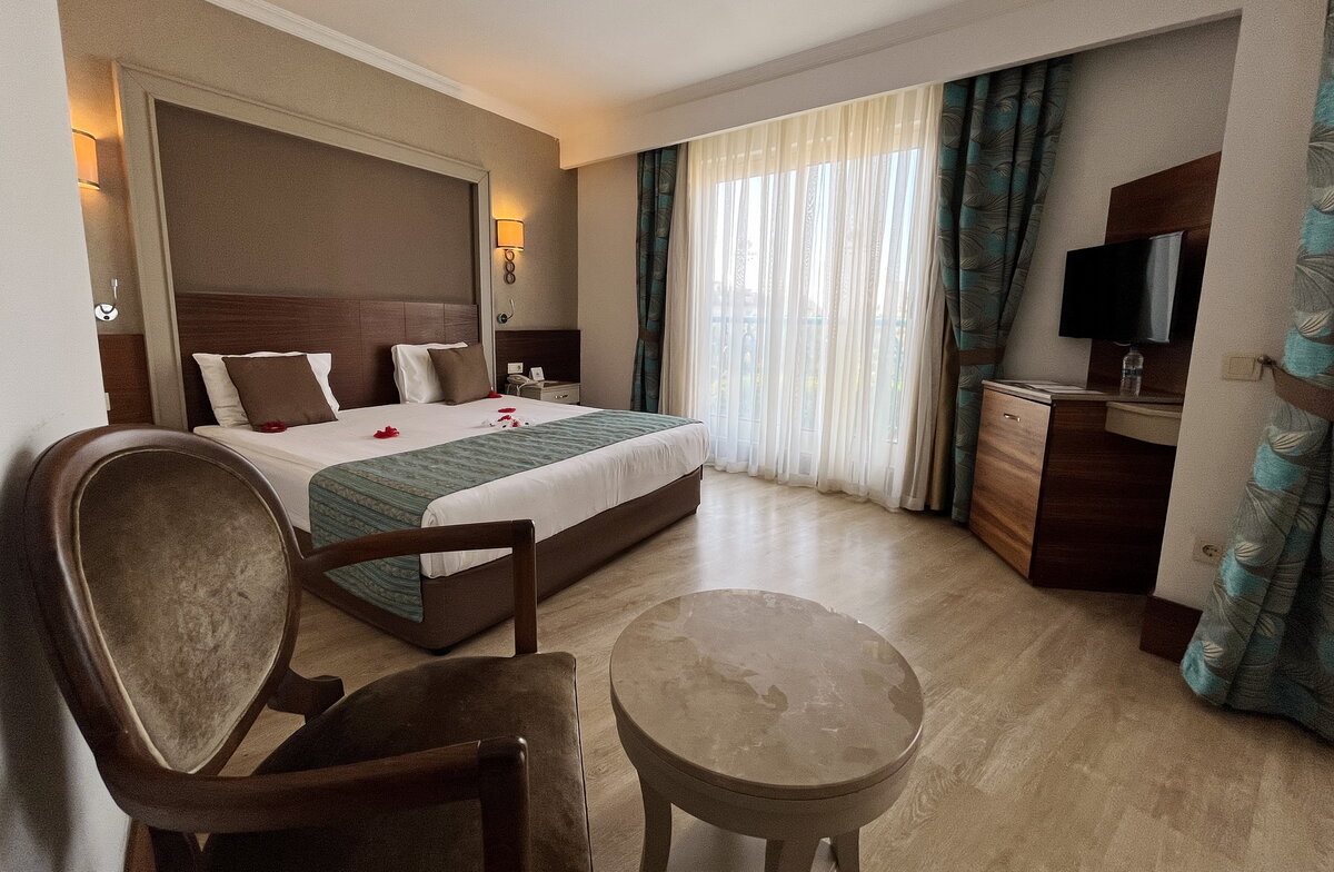 Side Crown Palace обзор