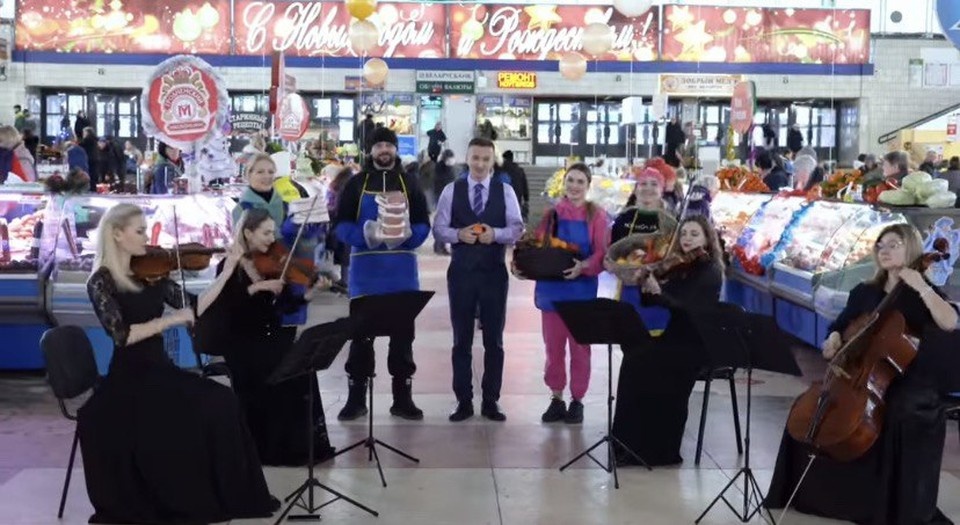     Комаровка назвала условия для участия в розыгрыше 23 кило сала, а также овощей и фруктов. Фото: соцсети