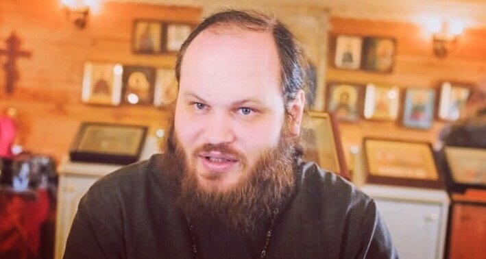 Павел Островский — иерей, настоятеля храма великомученика Георгия Победоносца в Московской области, проповедник, миссионер, блогер, участник проекта «Батюшка — онлайн», руководитель благотворительной организации «Добрые дела».