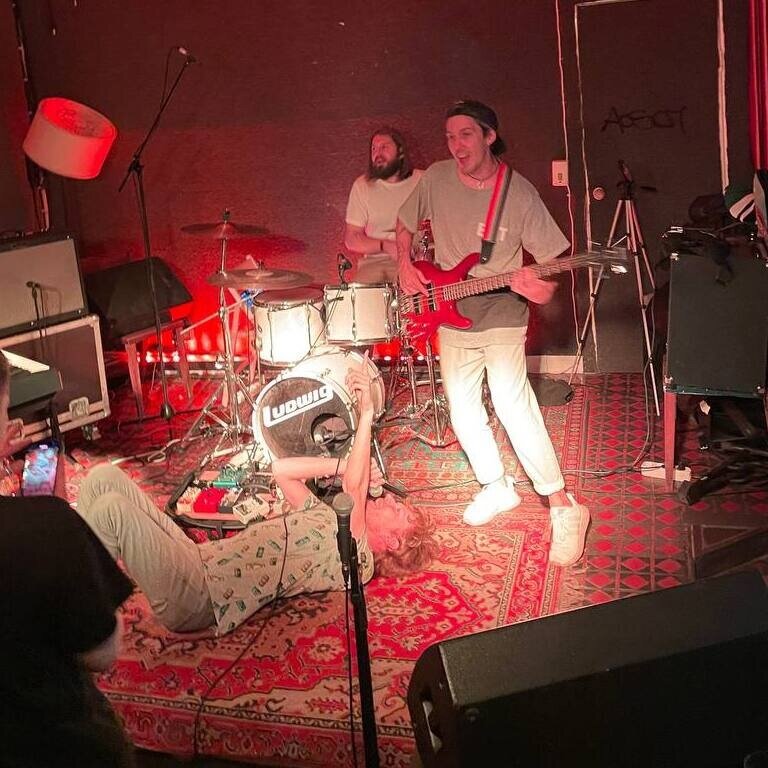 Фото с концерта "Гипнобазы" в "Клубе", август, 2022 г