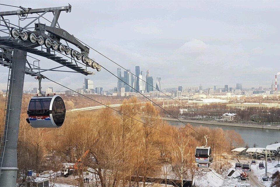 Канатная дорога бул гагарина 2 фото Канатная дорога в Москве и горнолыжный комплекс "Воробьёвы горы" будут работать 