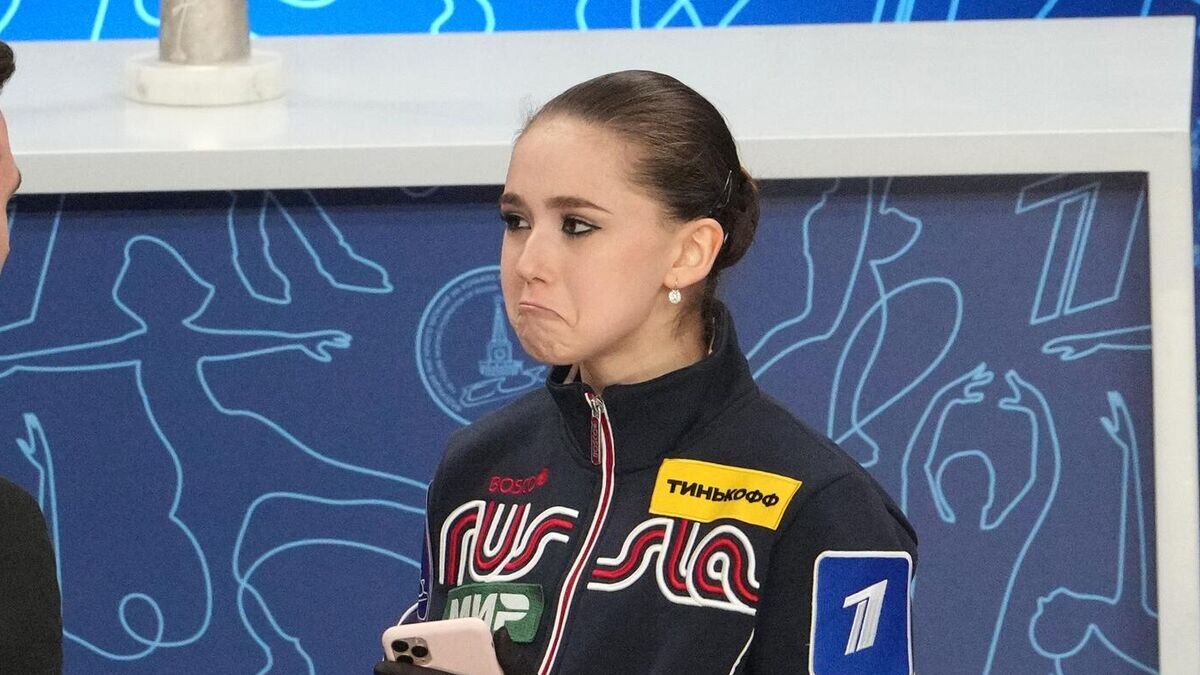    Камила Валиева и тренер Даниил Глейхенгауз© РИА Новости / Александр Вильф