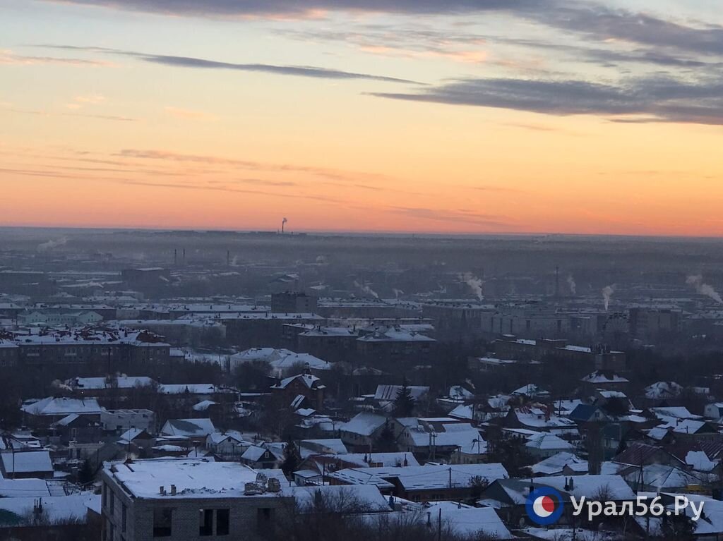    Уровень загрязнения воздуха в Орске в 2022 году определили как высокий, учитывая бензапирен. Какие предприятия находятся под наблюдением?
