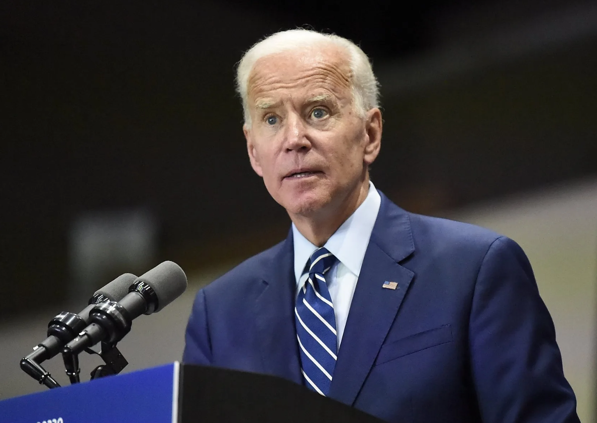    Сговор Зеленского с Байденом сыграл на руку Путину, пишут СМИ Алексей А.