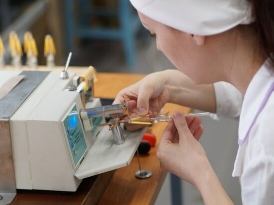     Фото: LEADlight - Лампочка Томича