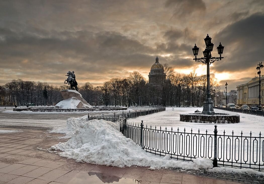 Зимний Питер. Медный всадник. (источник изображения novyefoto.ru)