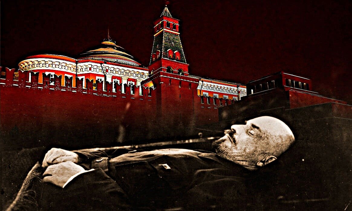 Ленин лежит на красной площади