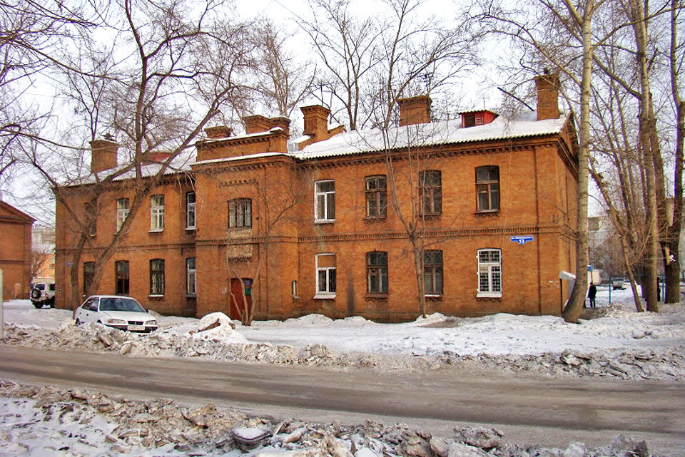 Военное красноярск. Военный городок Красноярск. Красноярск военный городок ул. Малиновского. Красноярск военный городок колчаковские казармы. Колчаковские казармы в Красноярске.