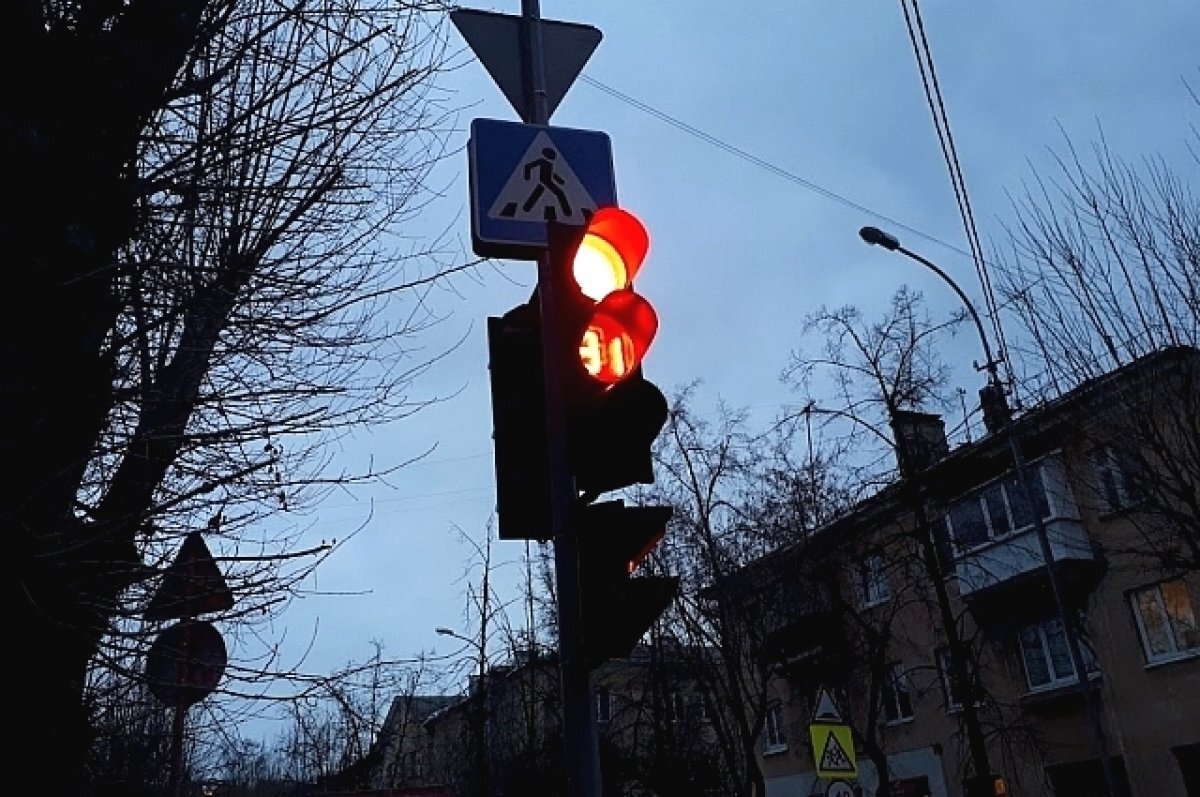    В Тюмени 24 января отключат светофоры на улице Рабочей