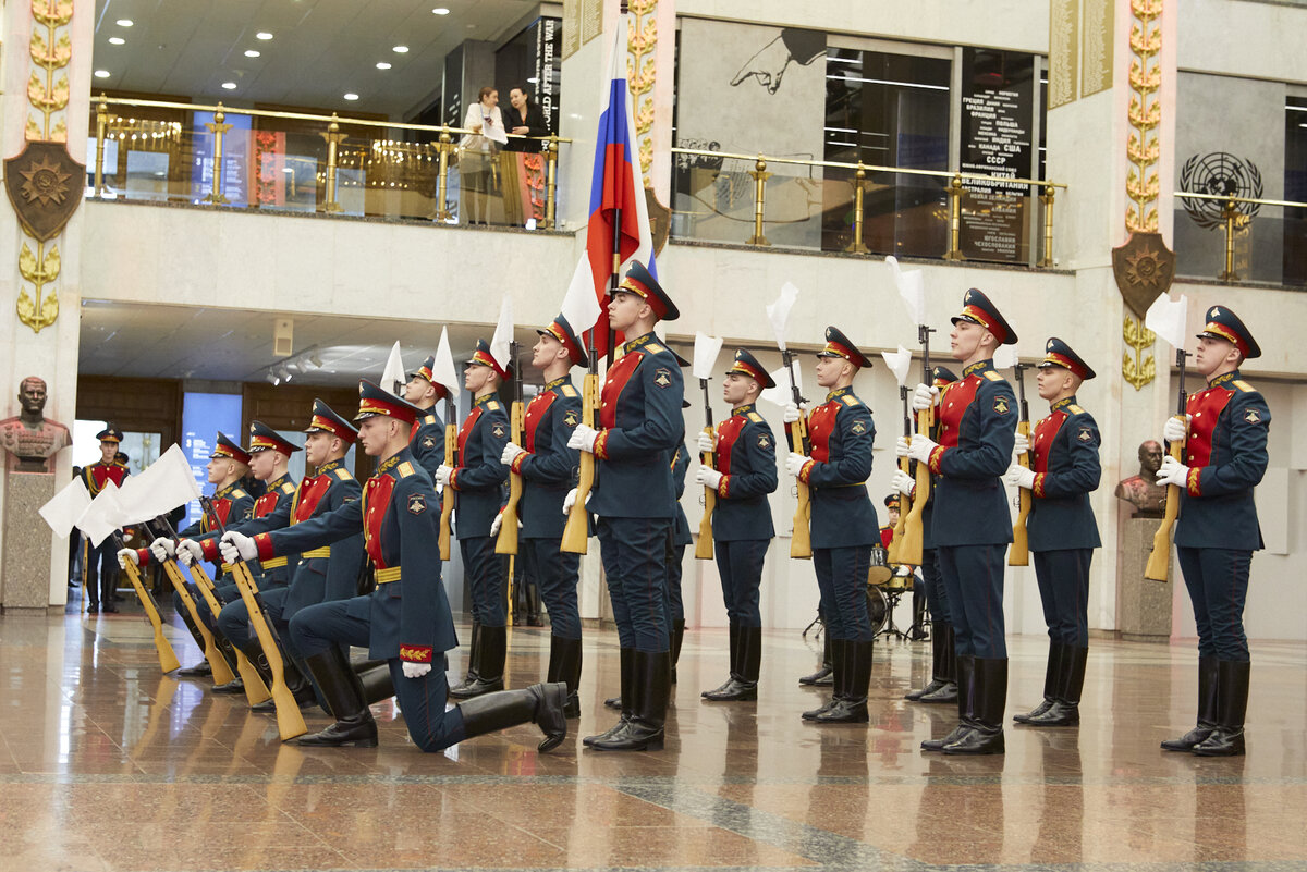 Полковник бессонов преображенский полк