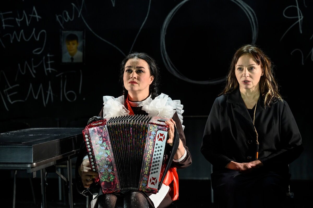 артисты спектакля шикарная свадьба. актерское событие. с днем премьеры. большой театр кукол малая сцена. актерское событие.