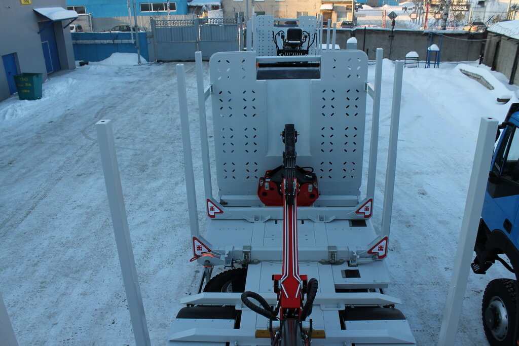 Сортиментовозы ПЕРМЯК ЕВРО на шасси AMT N.V. с манипулятором ВЕЛМАШ 10-74