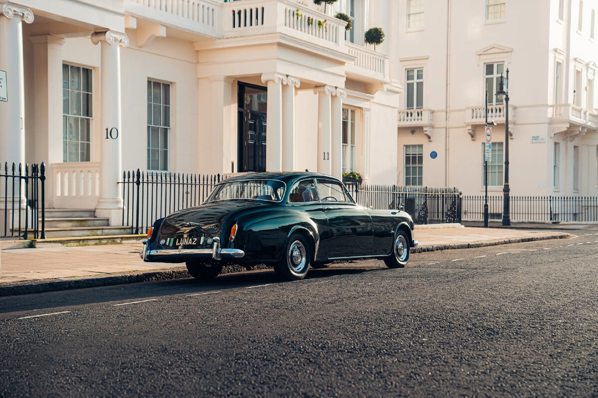 Раритетный Bentley S2 Continental 1961 года превратили в электромобиль |  Лямин | Дзен