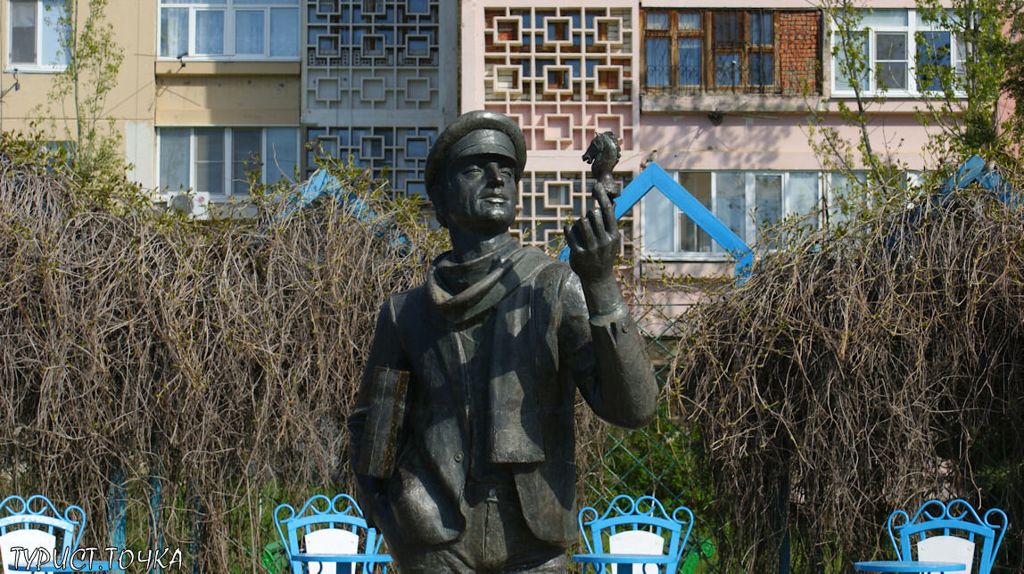 Остап Бендер в Элисте