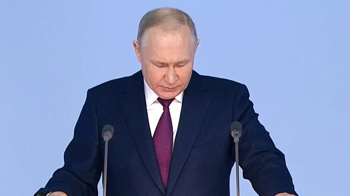     Президент Владимир Путин предложил вернуться к традиционным срокам обучения в университетах: от 4 до 6 лет.