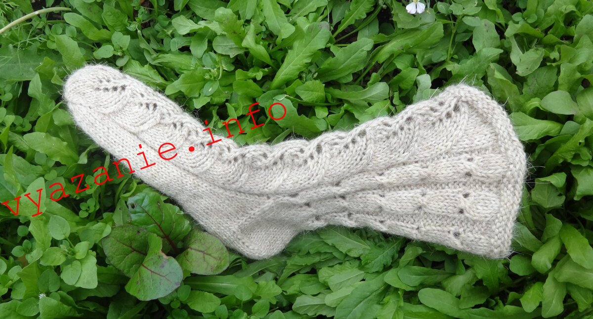 Носки с узором "золотые рыбки".