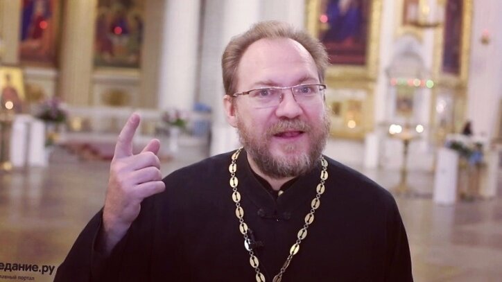 Константин Пархоменко — протоиерей, возглавляет приходскую воскресную школу для взрослых и детей и сектор по работе с семьей Санкт-Петербургской епархии.