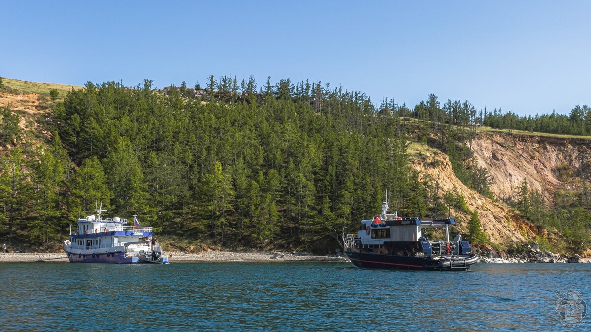 Путешествуем по Байкалу вокруг Ольхона на моторной лодке. Стоит ли авантюра усилий, что смотреть и "какие подводные"?