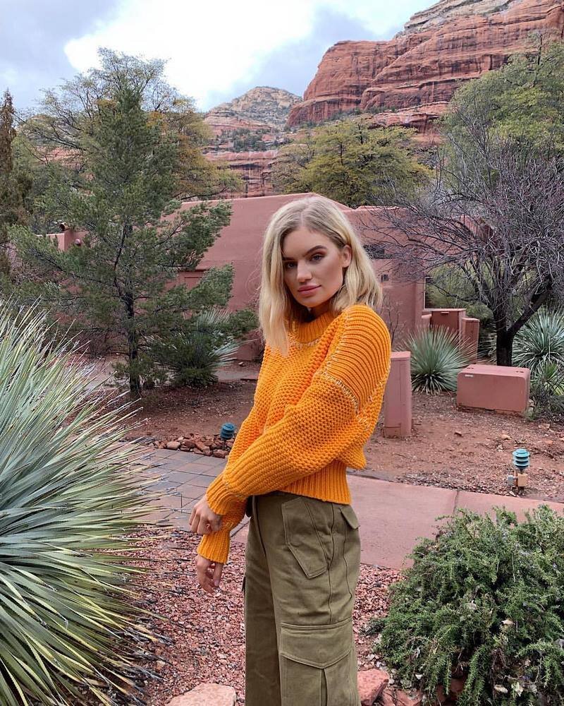 Свитер резинка