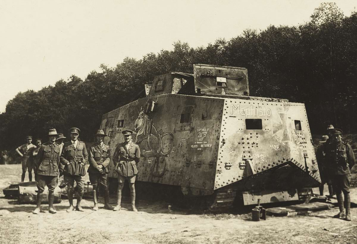 Немецкий танк 1 мировой. A7v танк. Немецкий танк первой мировой а7v. Sturmpanzerwagen a7v. A7v Gretchen.