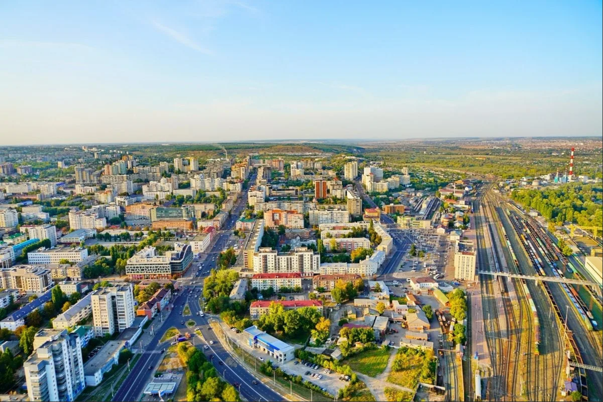 Где в белгороде можно сделать. Белгород население. Белгород летом. Белгород город России. Белгород панорама улиц.