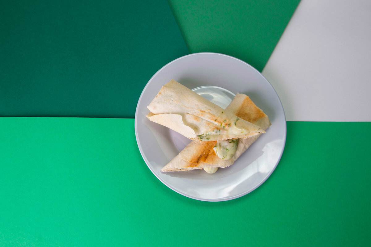     Рулет из лаваша: вкусная и красивая закуска готовится за 5 минут