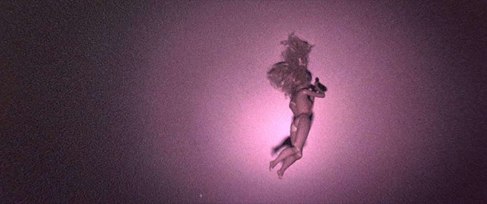 Кадр из фильма Skinamarink. Режиссер: Кайл Эдвард Болл. Оператор: Джэми Макрэй. Производство: ERO Picture Company, IFC Midnight, Shudder. Показ в России: World Pictures