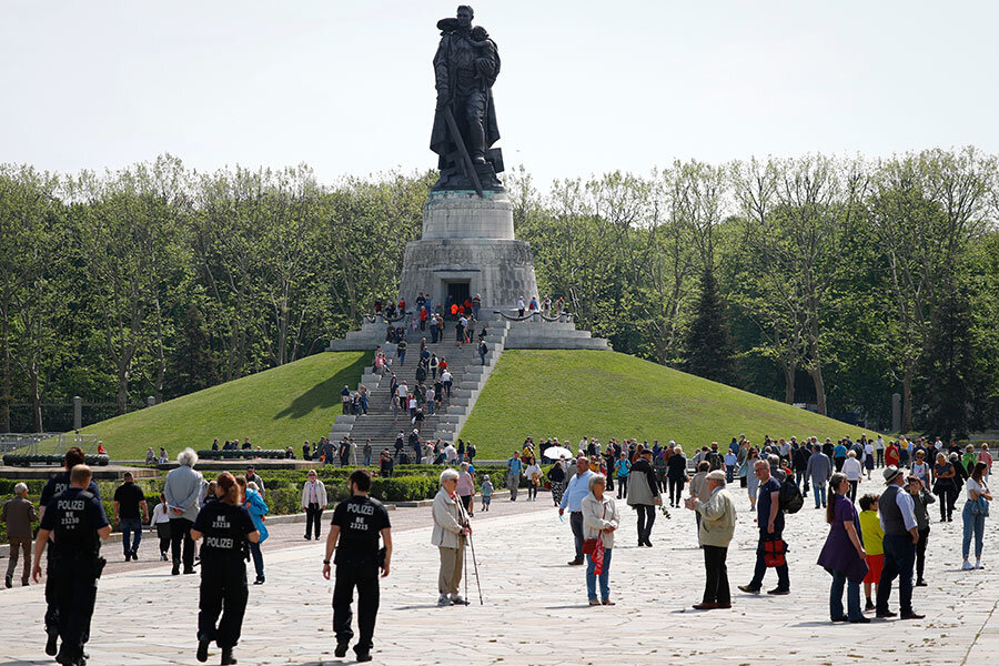 Мемориал Советскому Воину-Освободителю в Трептов-парке Берлине