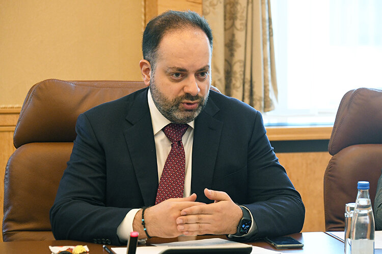    Фарид Мадани: «Благодаря поддержке правительства Татарстана проект не только позволит оптимизировать логистику в регионе, но и разгрузит другие наши терминалы, а также создаст новые рабочие места в республике» Фото: rais.tatarstan.ru