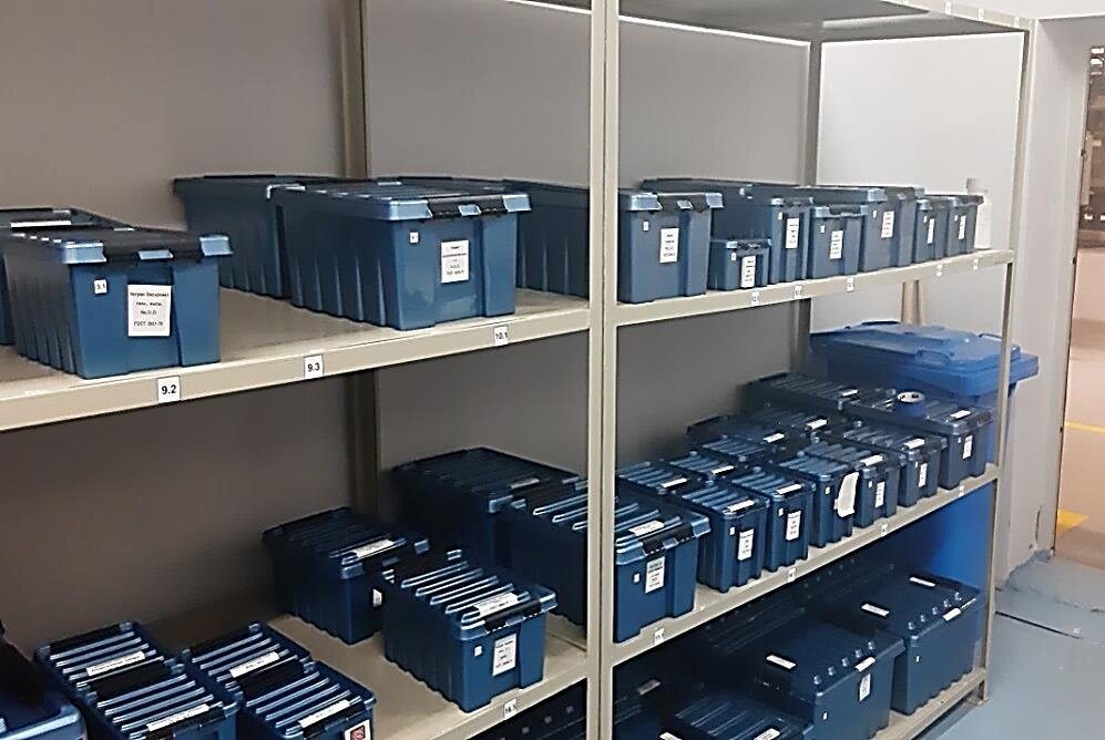 Склад цеха гальванопокрытий ИАЗ после реализации проекта по оптимизации хранения, получения и выдачи химических и вспомогательных материалов