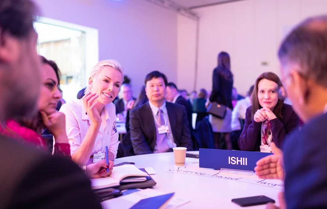 Не бойтесь применять уловки на переговорах, так увеличиться шанс их выиграть. Фото Evangeline Shaw Unsplash, по лицензии Unsplash License 