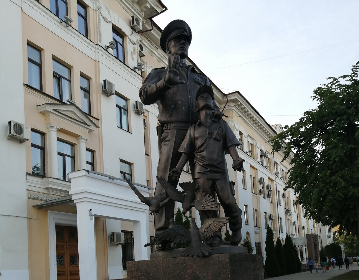 памятники на тверской улице в москве список