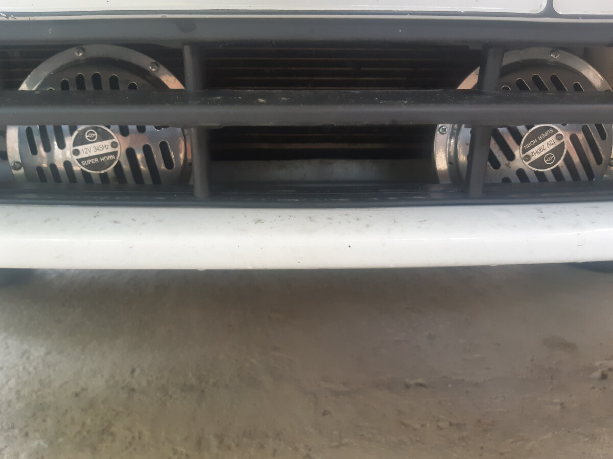 Их называют ещё Бошевские . Поставить их очень просто своими силами.