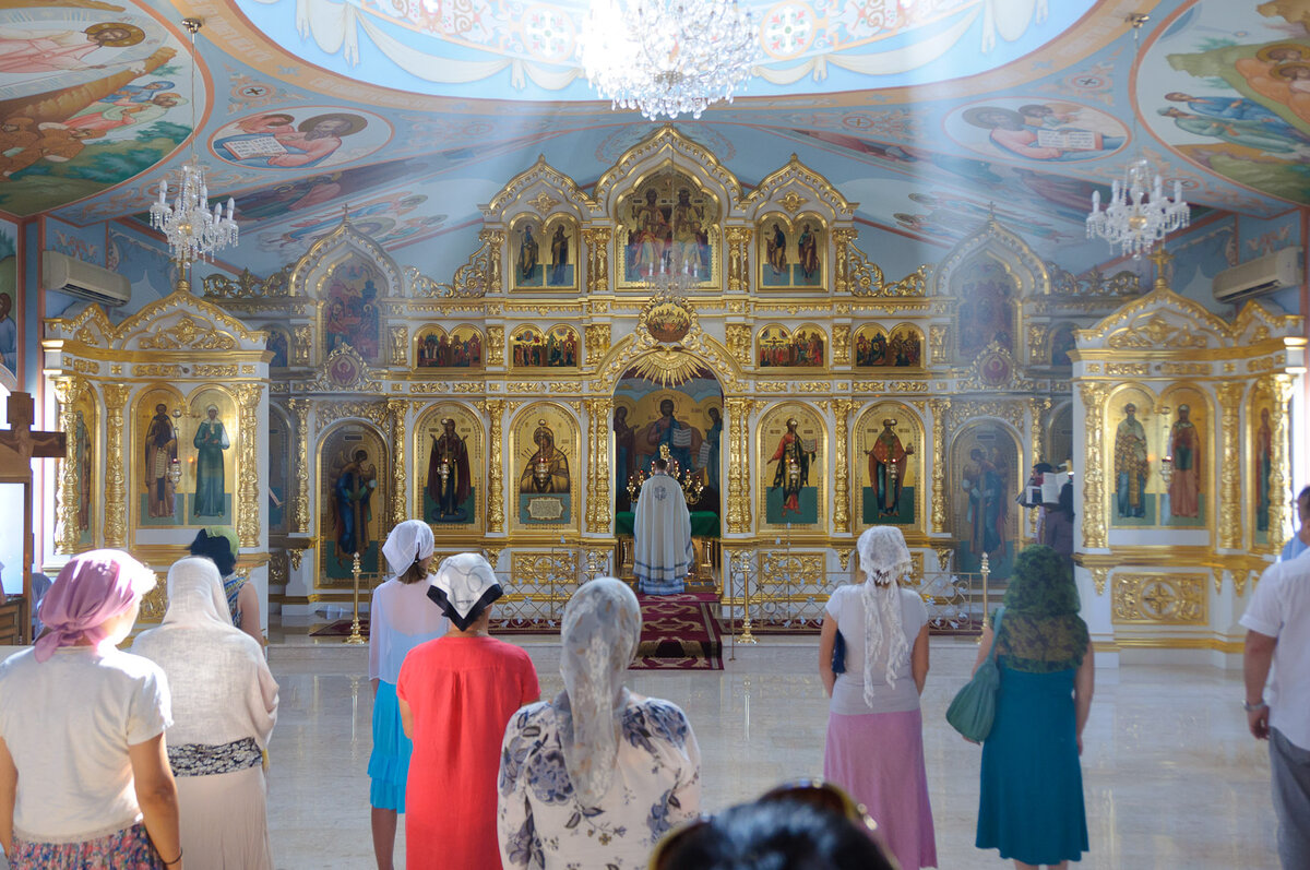 православный храм внутри