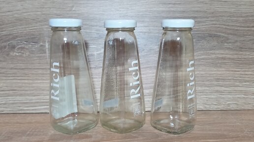 Дети сок выпили, а бутылочки мне пригодились очень даже кстати. Посмотрите какую красоту можно сделать из обычных стеклянных бутылочек.