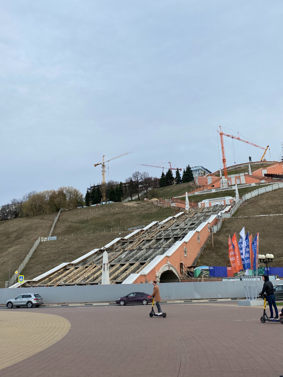 Разобранная Чкаловская лестница, май 2021