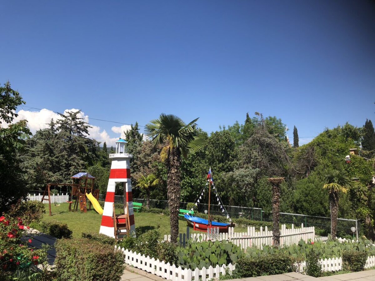 Детская площадка пансионата "Рыбачье". (Яндекс картинки)