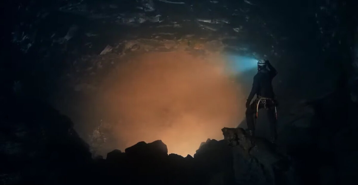 Кадр из сериала "Катла"