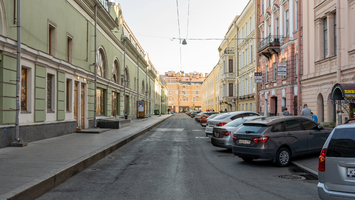 Думская улица в Санкт-Петербурге 