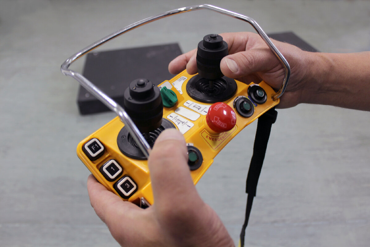 Радиопульт управления фурками. 