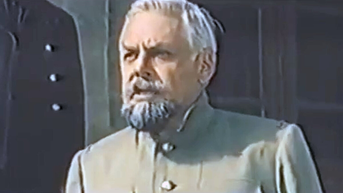 Кадр из фильма "Бастион". Генерал  А.П. Востросаблин (Павел Махотин).