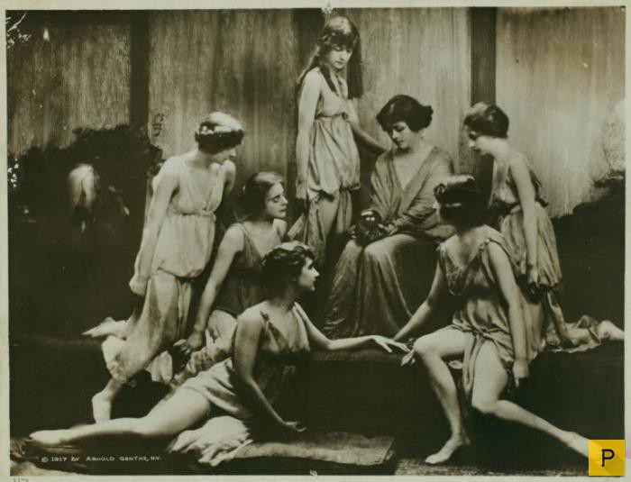 Айседора Дункан со своими ученицами, 1917 г.