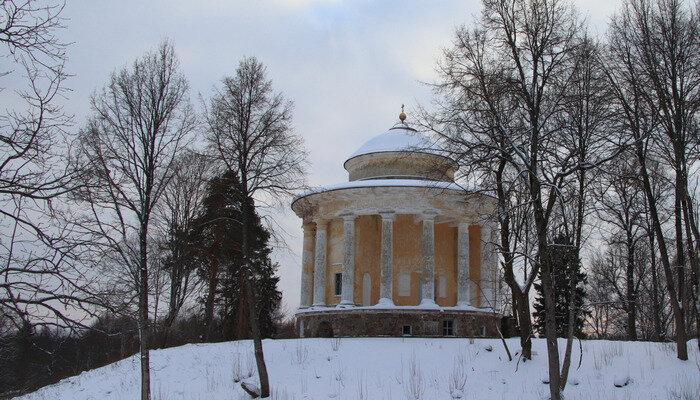 Никольское-Черенчицы, Храм Воскресения – мавзолей. Фото С. Рысенковой 23.01.2022