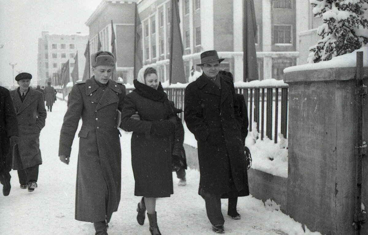 Мурманск в 1950-е годы. Под прицелом ЦРУ | Георгий Дзенисов | Дзен