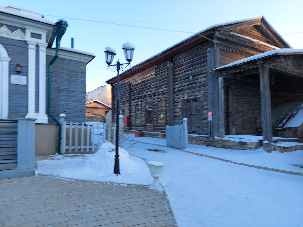 Надворные постройки усадьбы Трубецких. Фото автора. Февраль 2022 г.