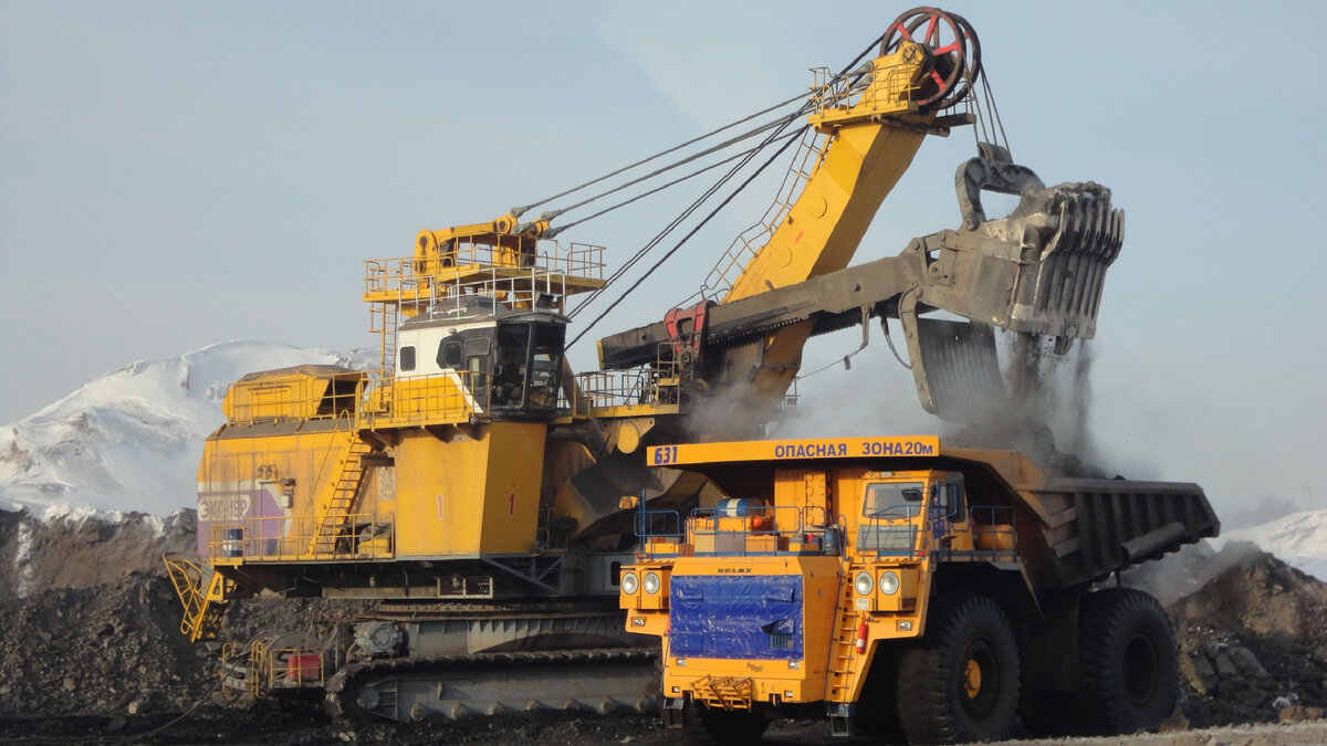 Экскаватор ЭКГ-18Р. © "ИЗ-КАРТЭКС имени П.Г. Коробкова"