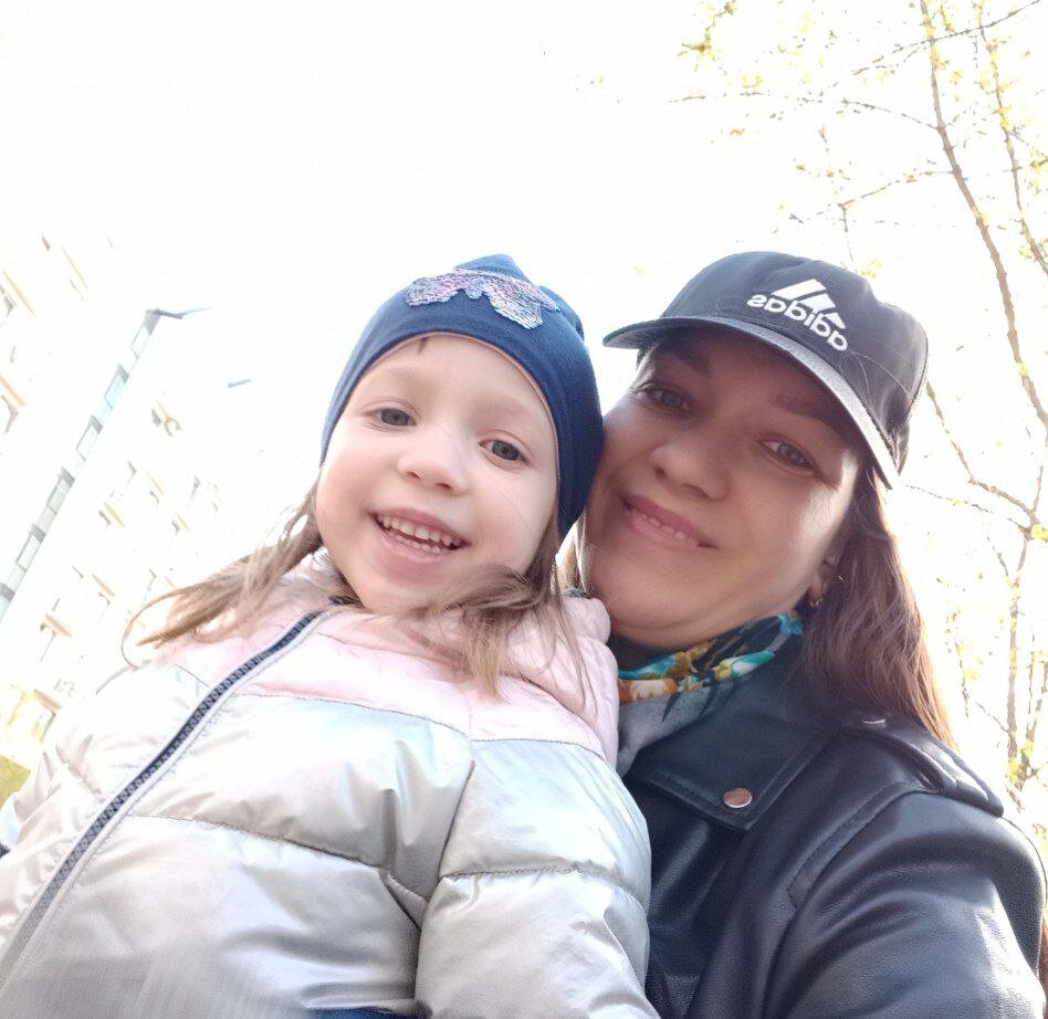 Автор со своей младшей дочерью Алисой. 